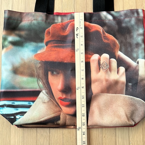 Taylor Swift Red tote bag - Picture 4 of 4